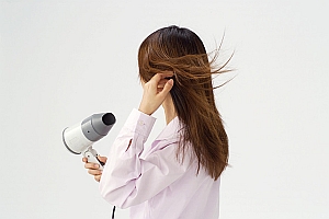 �t�G���[���[�w�A�G�b�Z���X����p��э܂̗L������